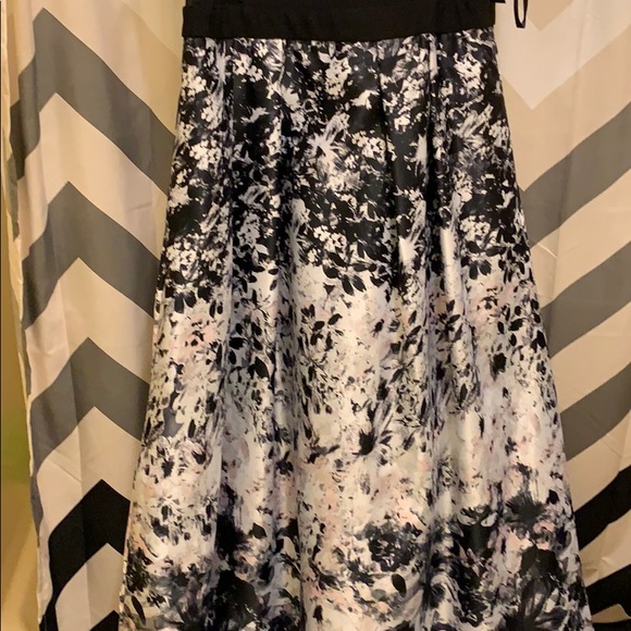 Prom dress! - Picture 2 of 3